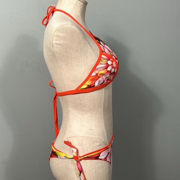 Robin Piccone 'Arianna' Reversible High Neck Bikini Top size X small - Picture 8 of 15